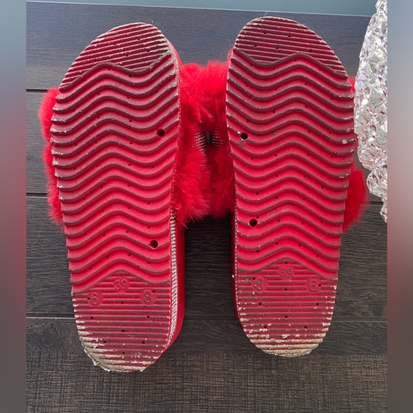 I.D. Required Faux Fur & Rhinestones RED Platform Slides Sz 8 - Picture 7 of 14